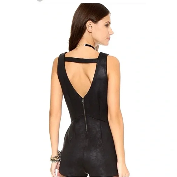 Free People Coated Knit Black Moonlight Sleeveless Bodycon Romper Size 4 NWOT - Picture 2 of 7